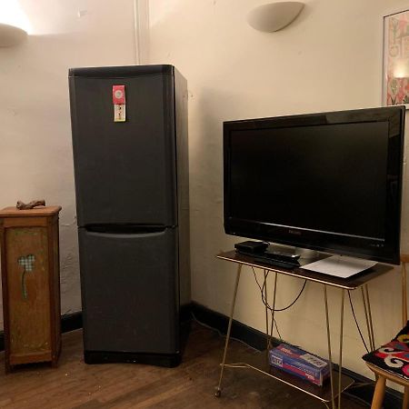 Chambre Sdb Privee Townhouse 26 Chambres D'Hotes Civray Civray  Екстериор снимка