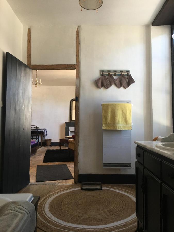 Chambre Sdb Privee Townhouse 26 Chambres D'Hotes Civray Civray  Екстериор снимка