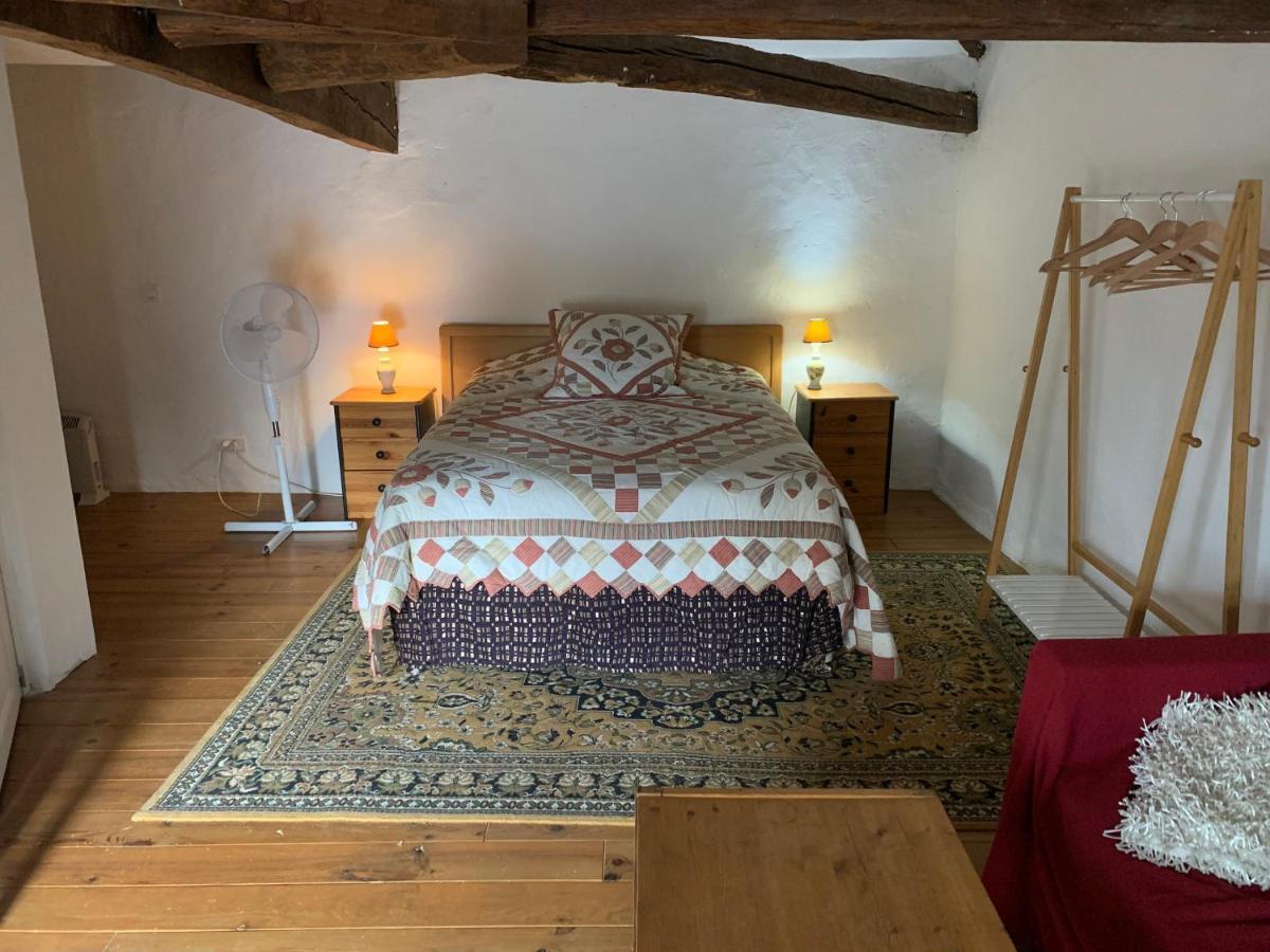 Chambre Sdb Privee Townhouse 26 Chambres D'Hotes Civray Civray  Екстериор снимка